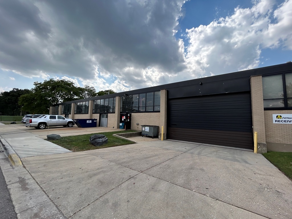 4242 Bryn Mawr Avenue  Chicago IL 60646