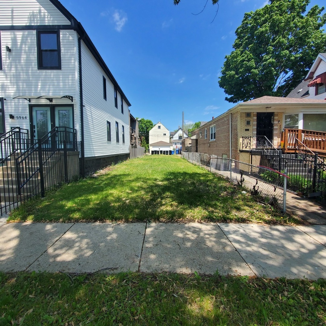 5962 Iowa Street  Chicago IL 60651