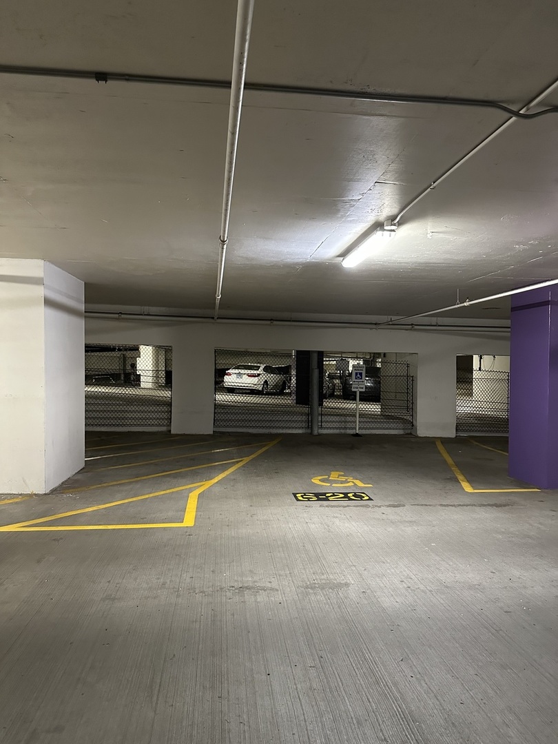 130 Garland Court 6-20 Chicago IL 60602