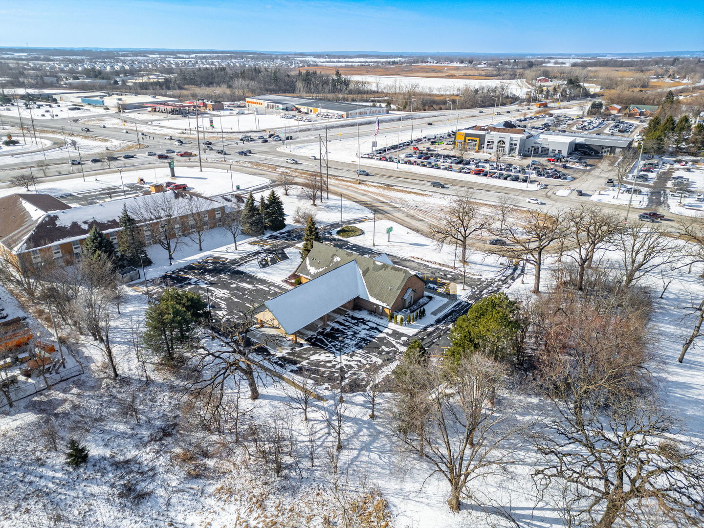 1745 S Eastwood Drive Woodstock IL 60098