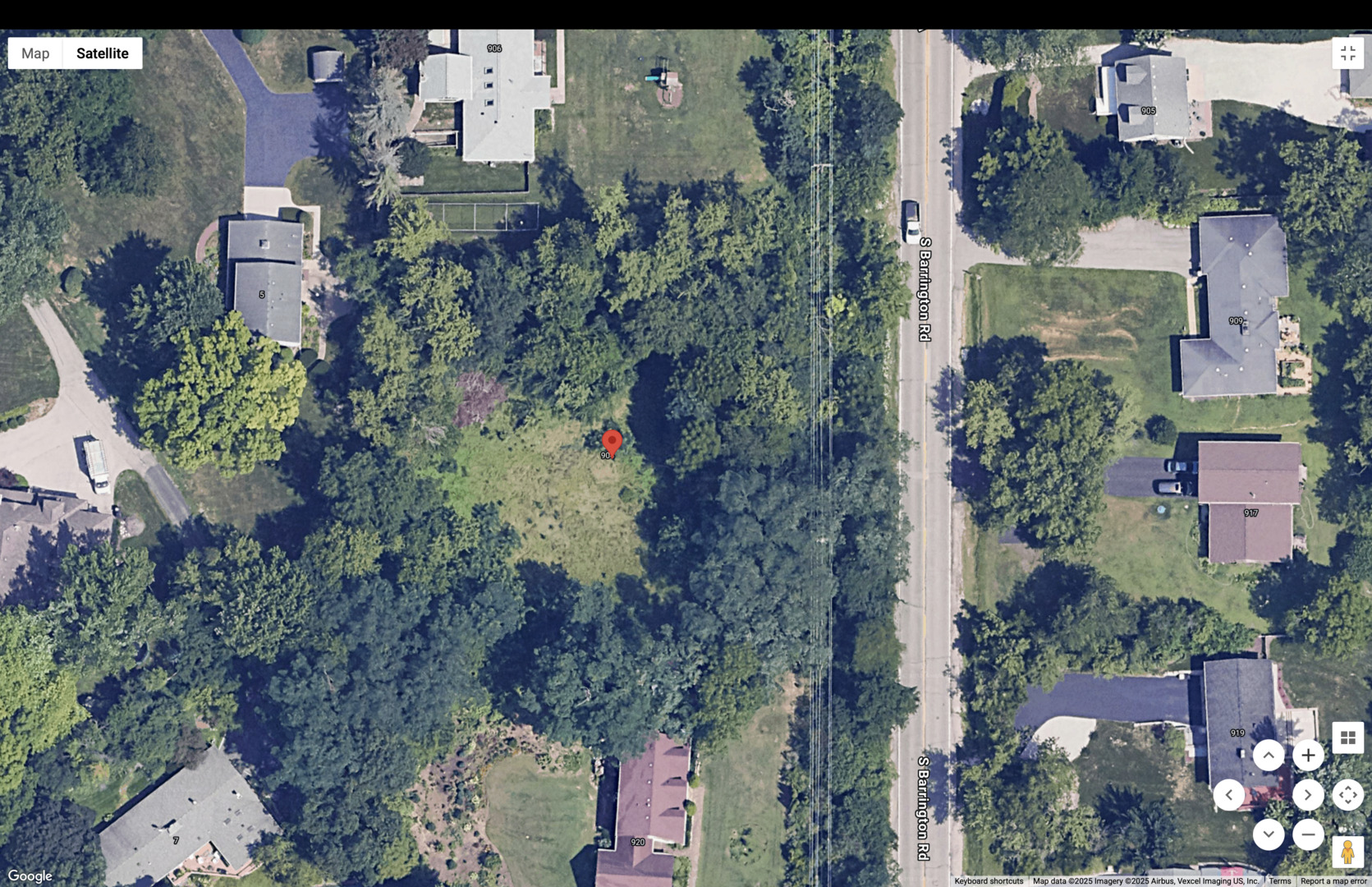 904 Hough Street  Barrington IL 60010