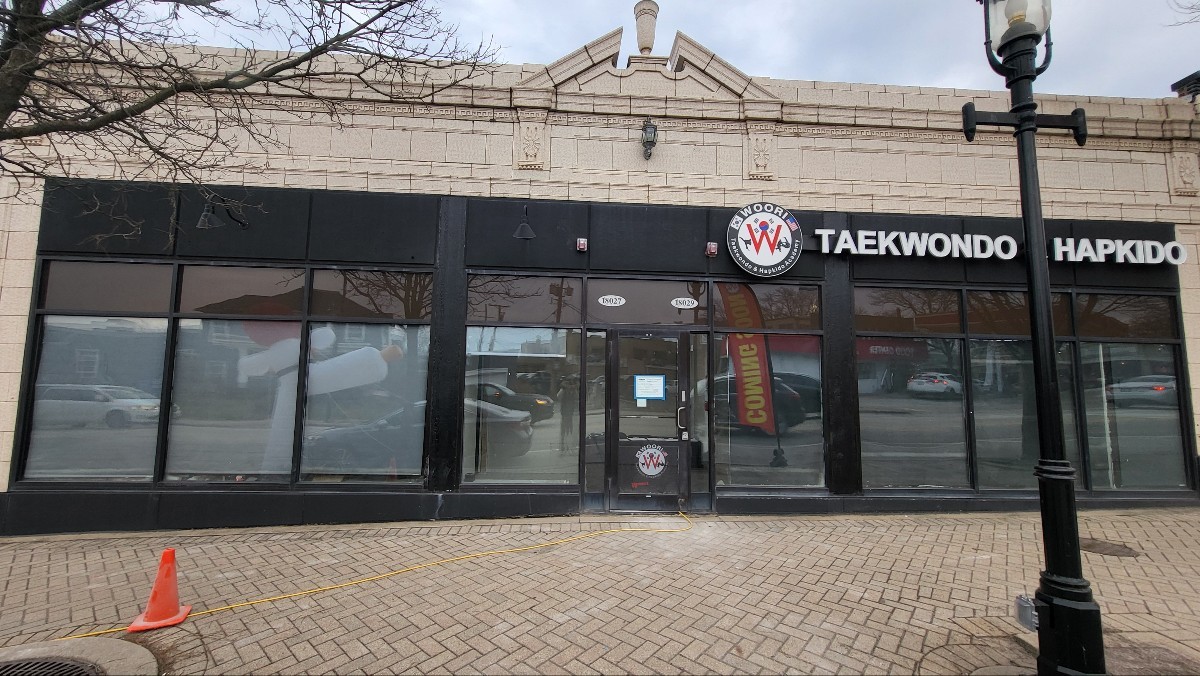 18027 dixie Highway Homewood IL 60430