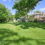 241 Coe Road  Clarendon Hills IL 60514