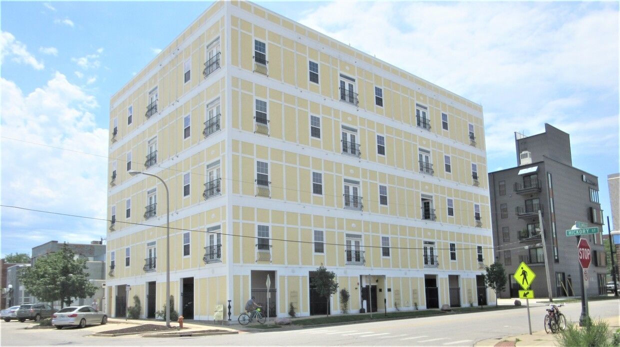 11 Columbia Avenue  Champaign IL 61820