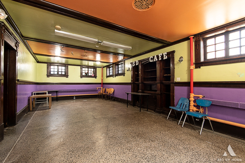 4600 Honore Street  Chicago IL 60609