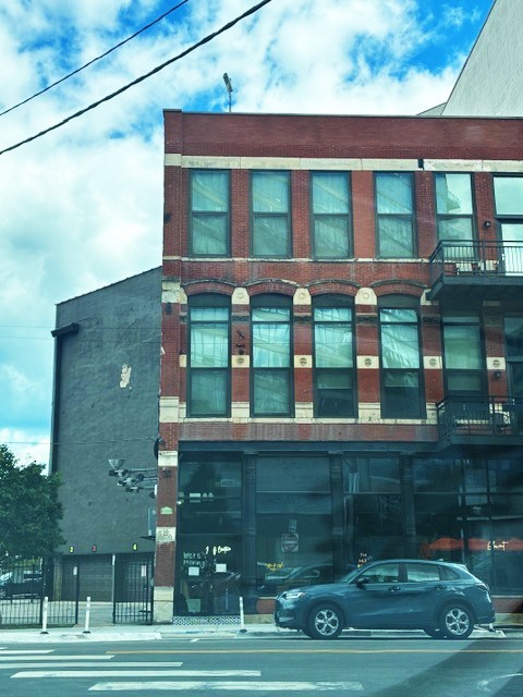 529 Milwaukee Avenue  Chicago IL 60642