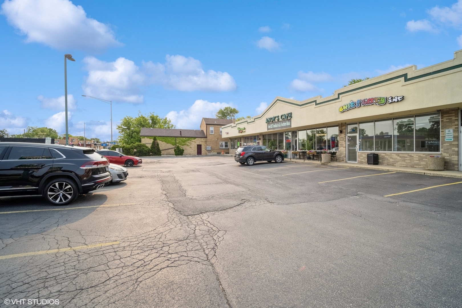 1511 Oakton Street  Des Plaines IL 60018