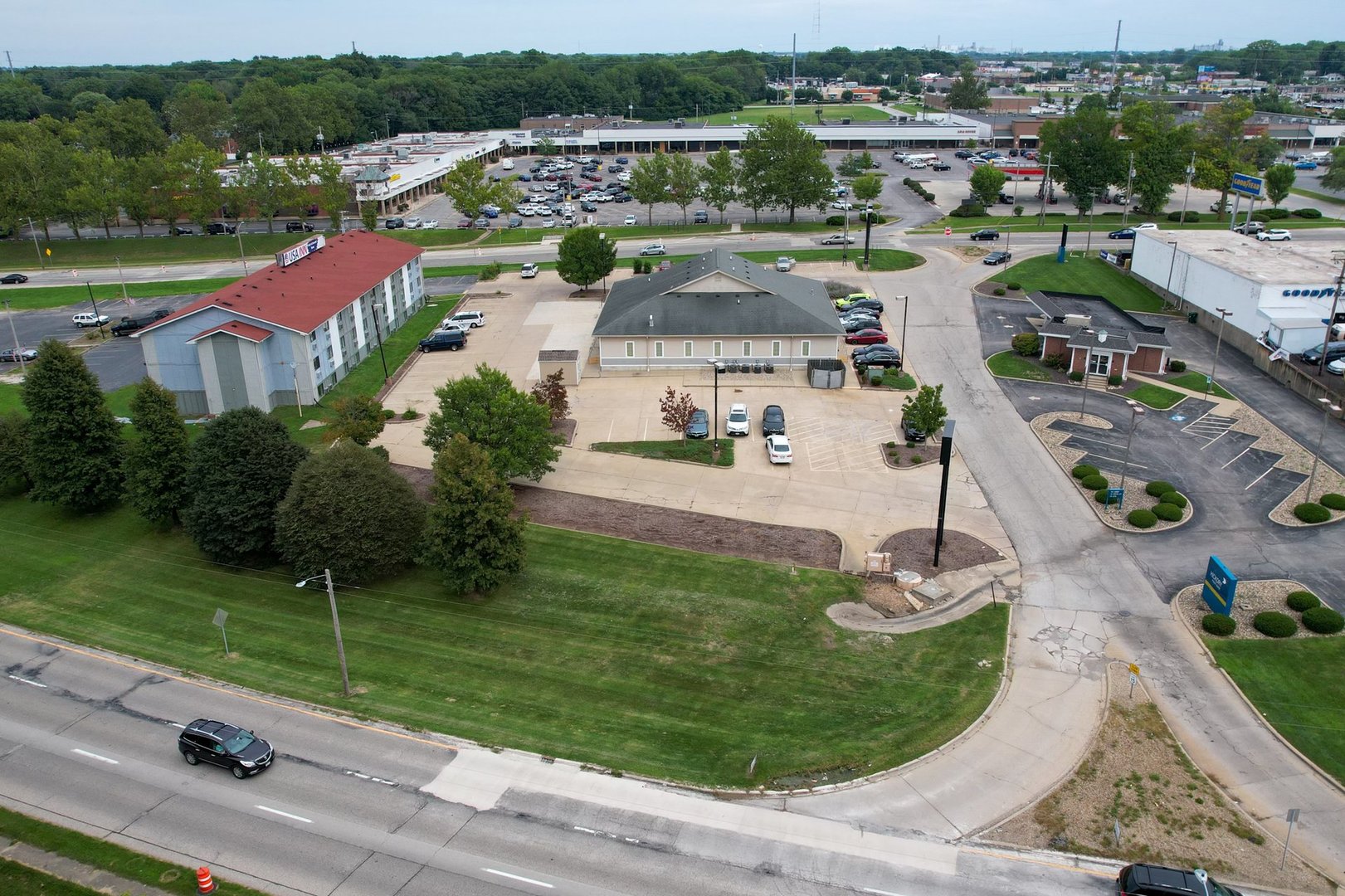 3131 Water Street  Decatur IL 62526