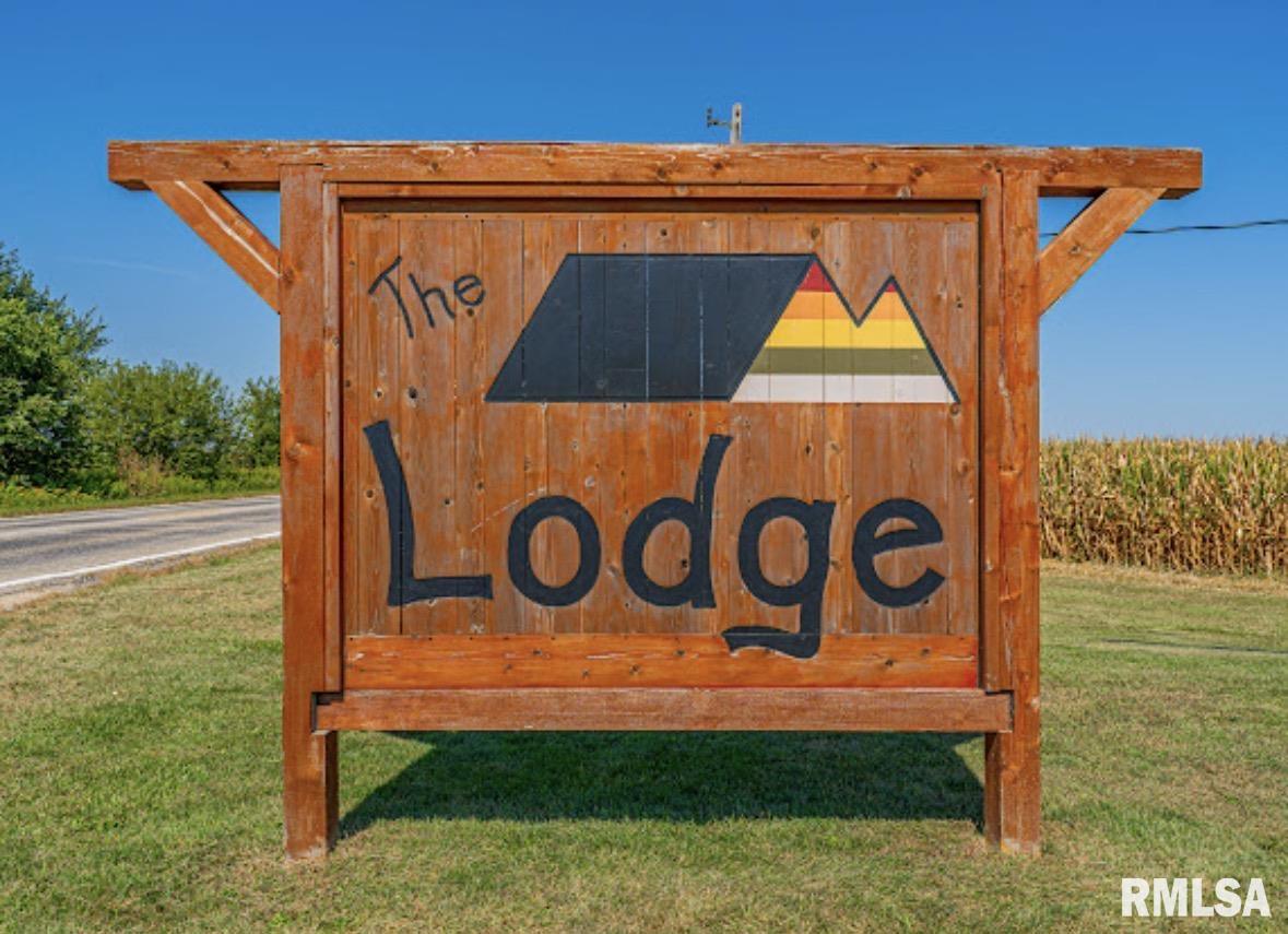 2265 900TH Avenue Hartsburg IL 62643