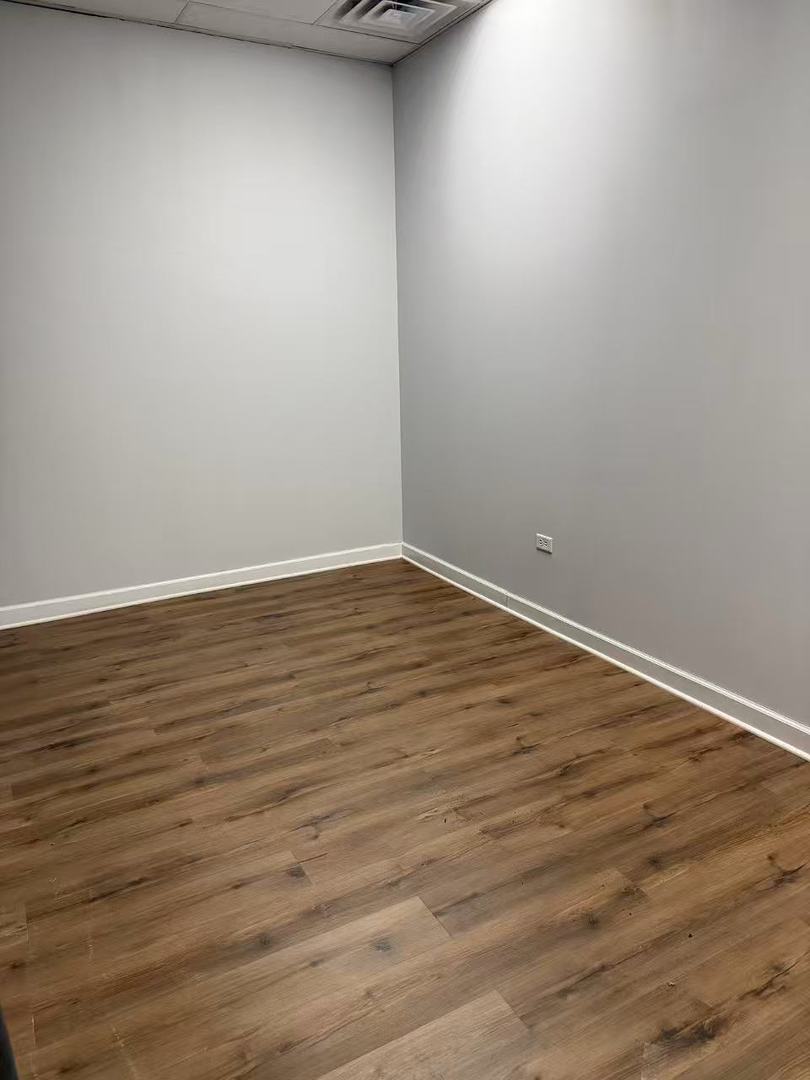 30 Broadway  101 Aurora IL 60505