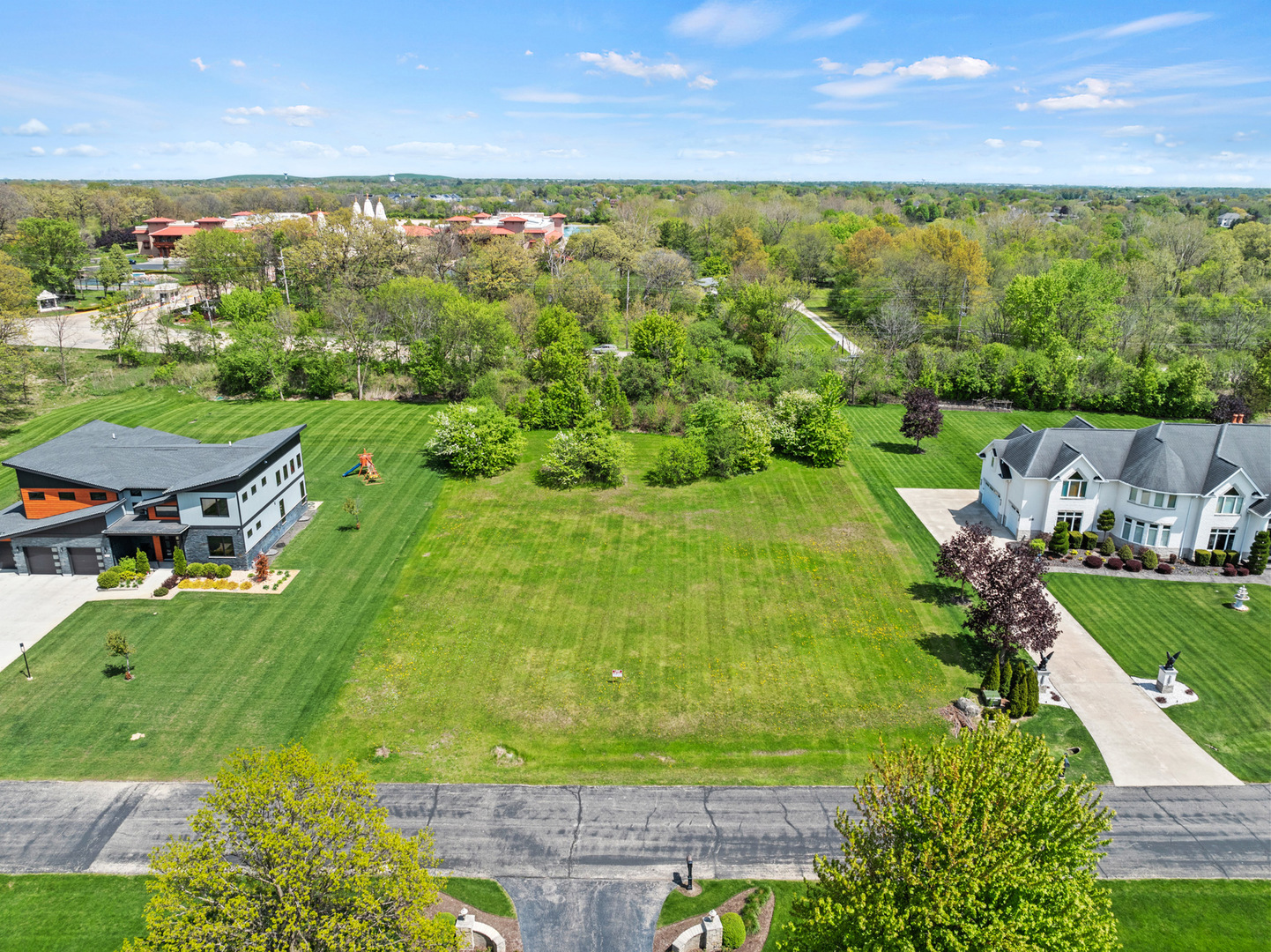4N707 White Oak Lane  Wayne IL 60184