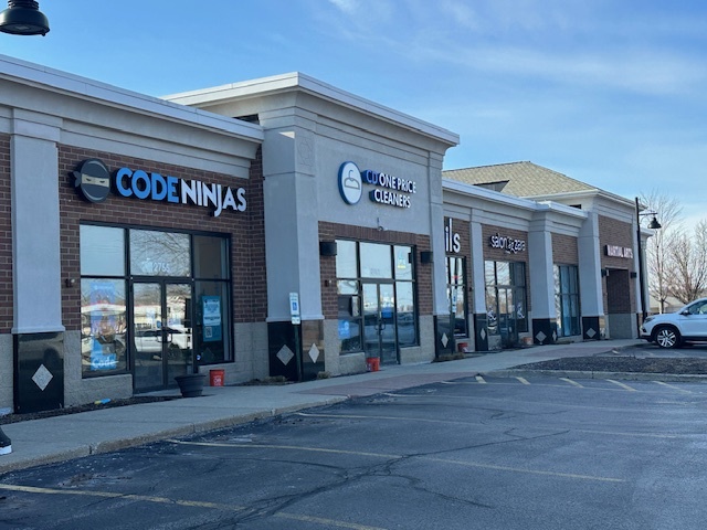 2701 - 2799 Algonquin Road Algonquin IL 60102