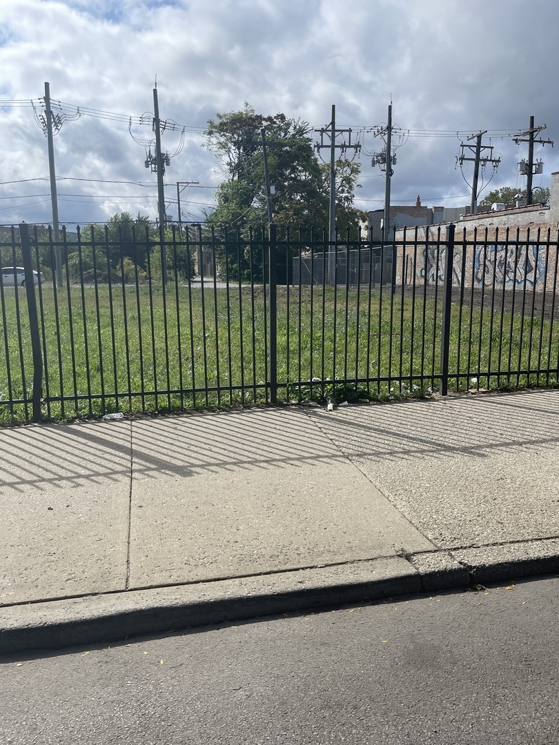 415 63rd Street  Chicago IL 60637