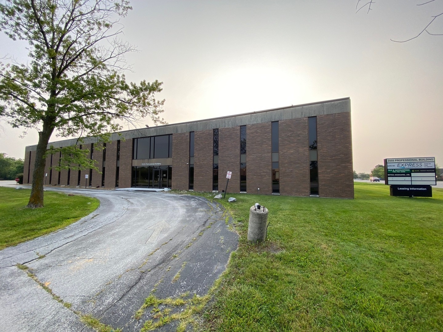 2555 Lincoln Highway 104 Olympia Fields IL 60461