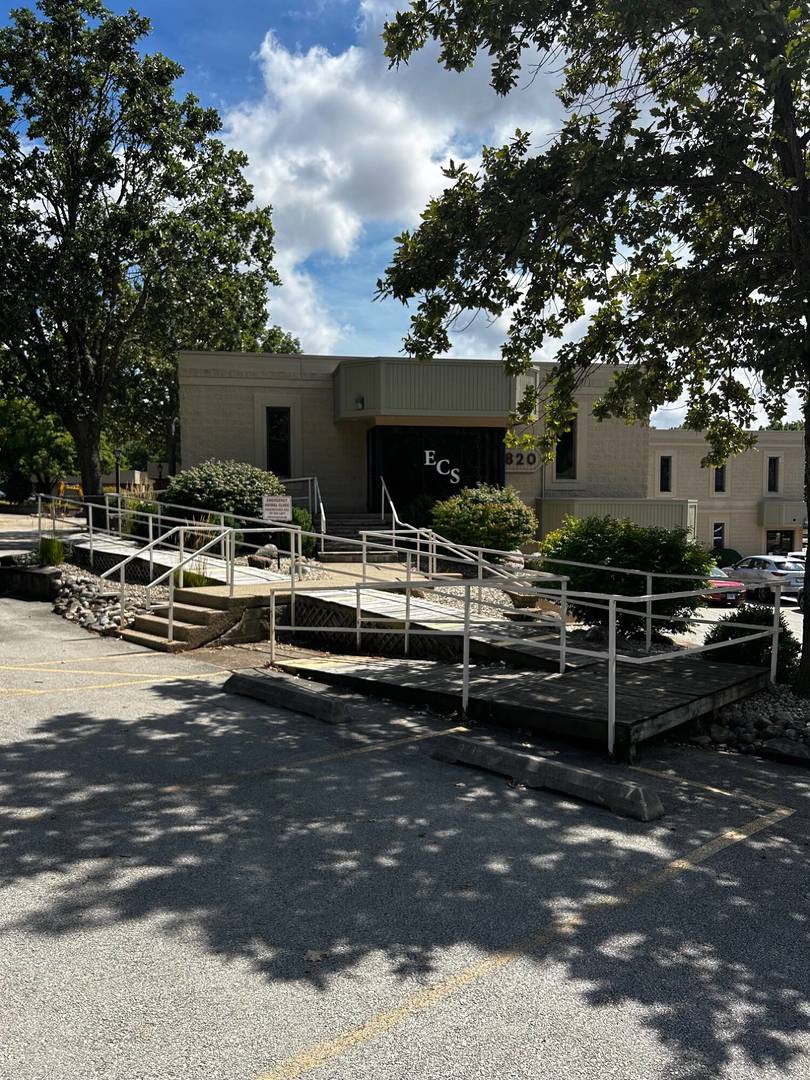 1820 Sterling Avenue  Peoria IL 61604