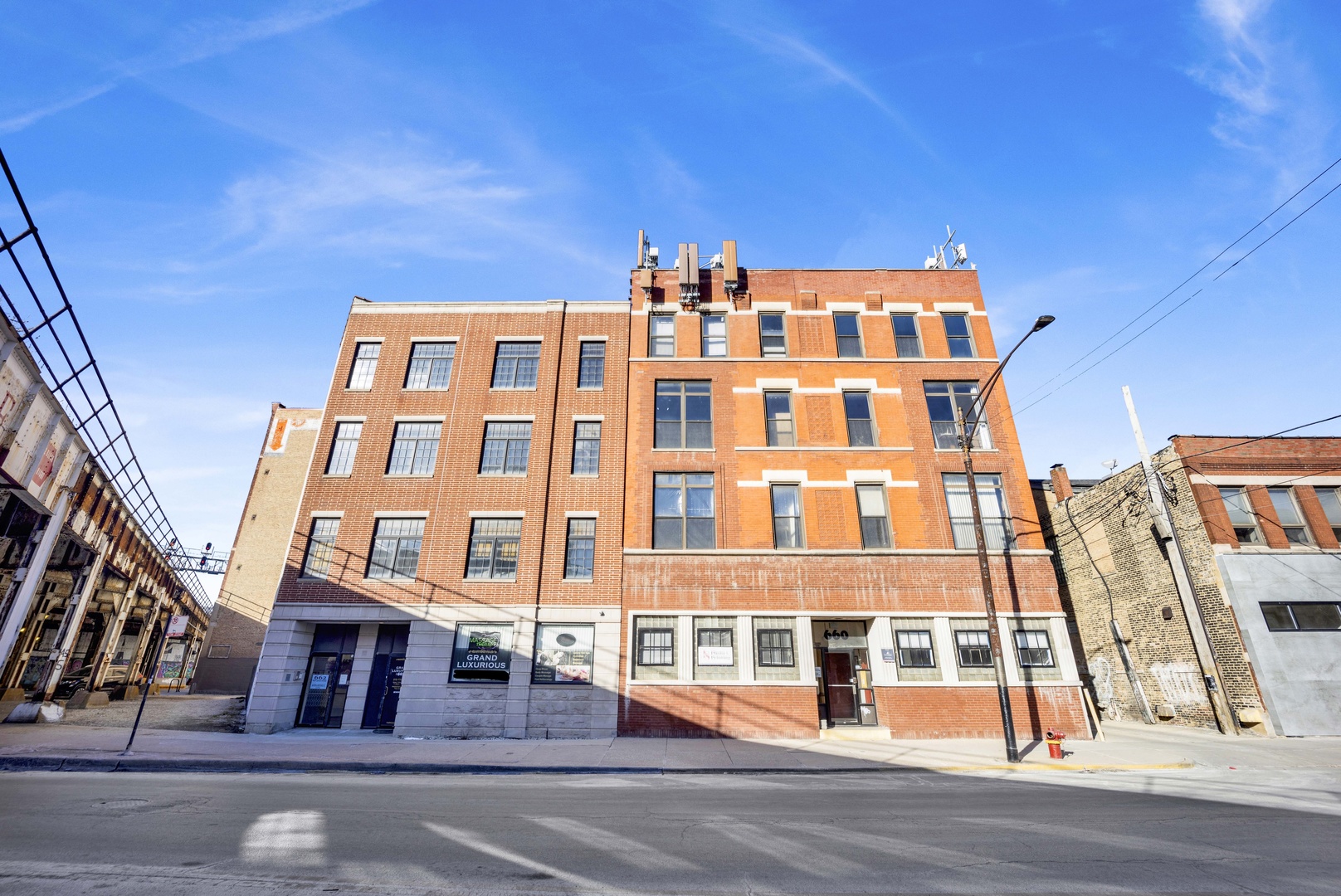 660 Grand Avenue 1W Chicago IL 60654