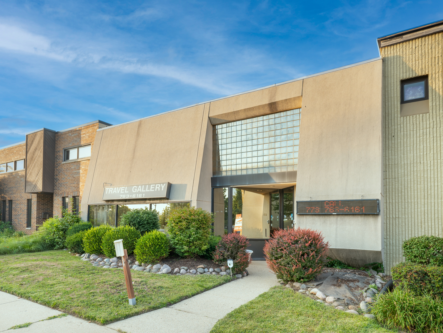 6571 Avondale Avenue Chicago IL 60631