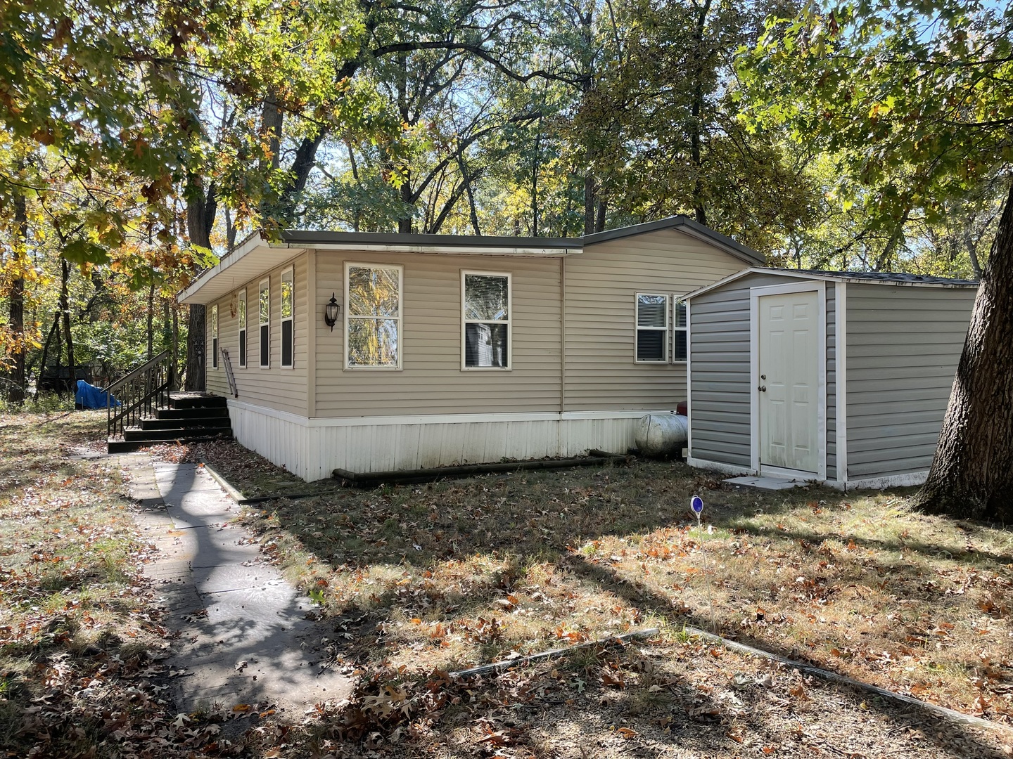 17-175 Woodhaven Lakes   Sublette IL 61367