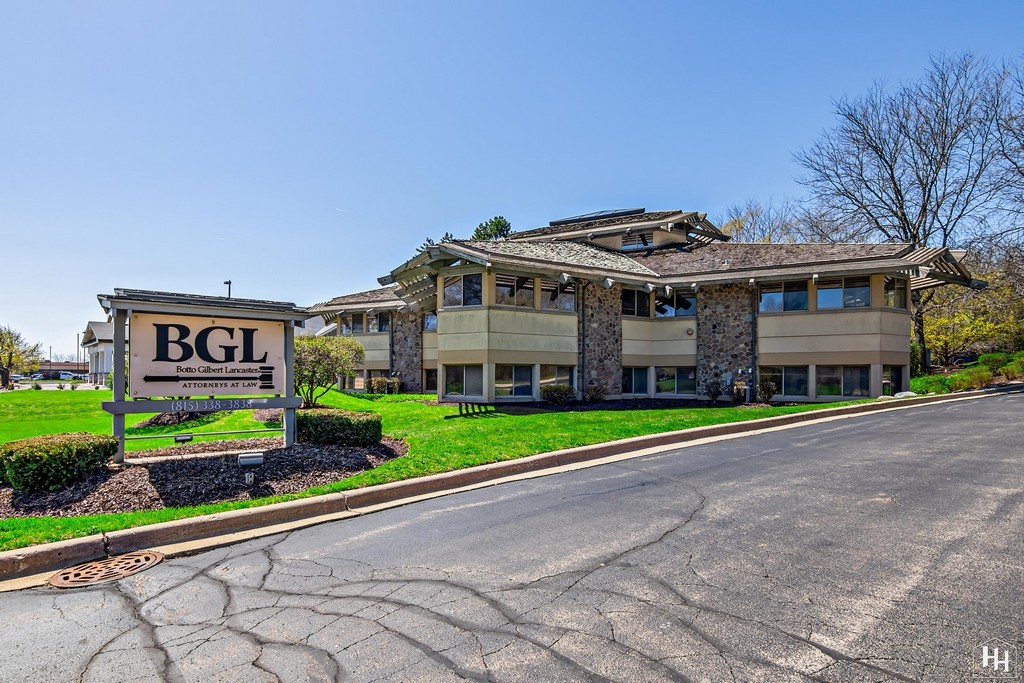 970 McHenry Avenue  Crystal Lake IL 60014