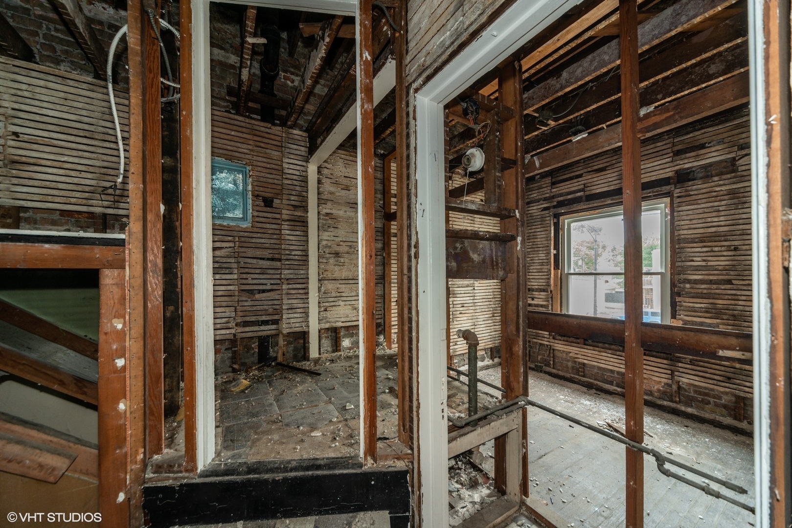 5256 Chicago Avenue  Chicago IL 60651