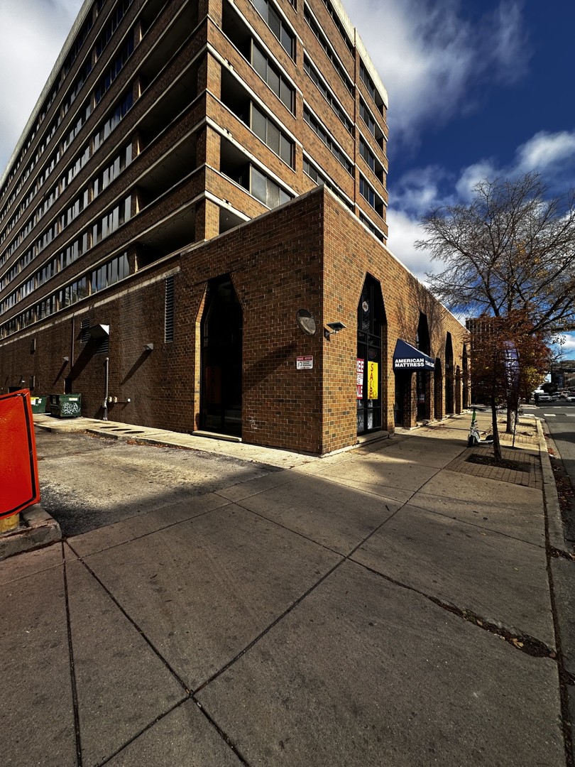 702 DIVERSEY Parkway Chicago IL 60614