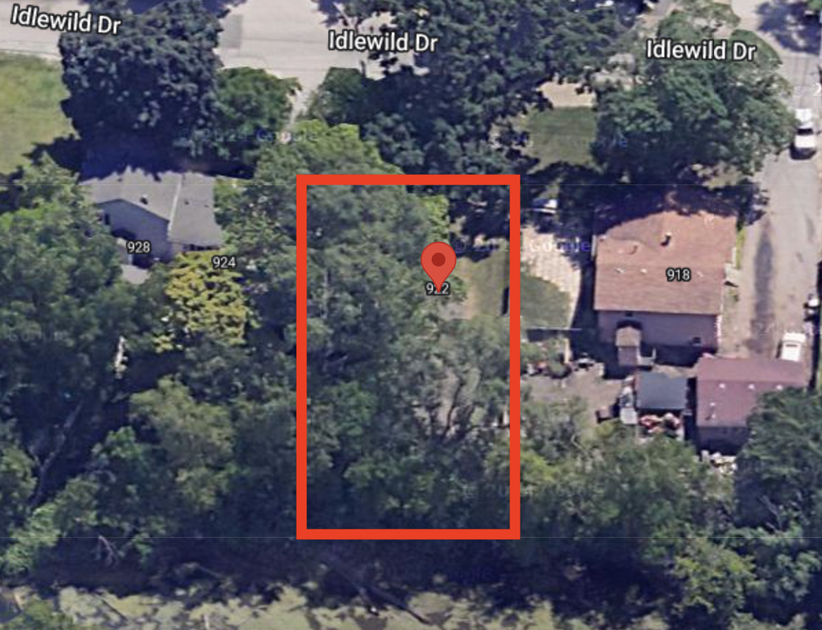 922 Idlewild Drive  Round Lake Beach IL 60073