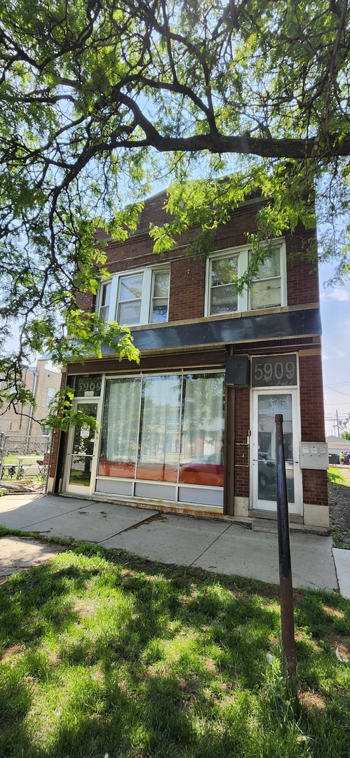 5905-5909 Fullerton Avenue Chicago IL 60639