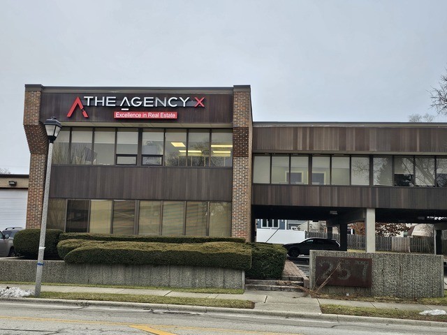 257 West Avenue 200 Elmhurst IL 60126