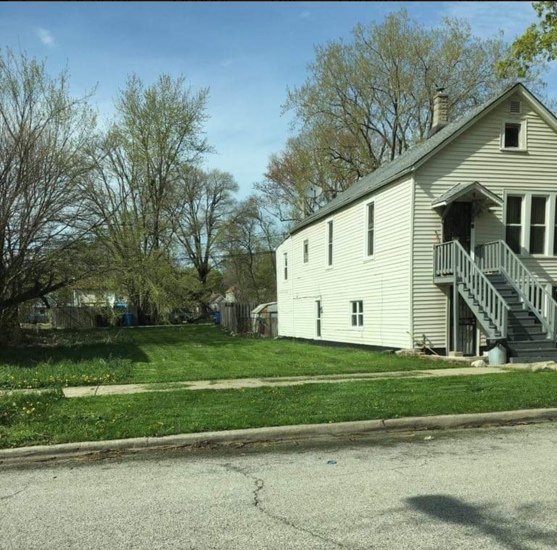 840 51st Place  Chicago IL 60609