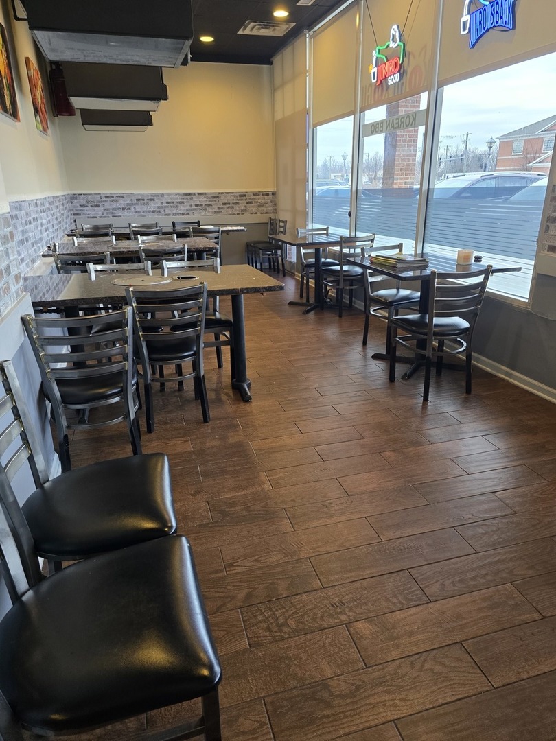 1121 Milwaukee Avenue  Riverwoods IL 60015