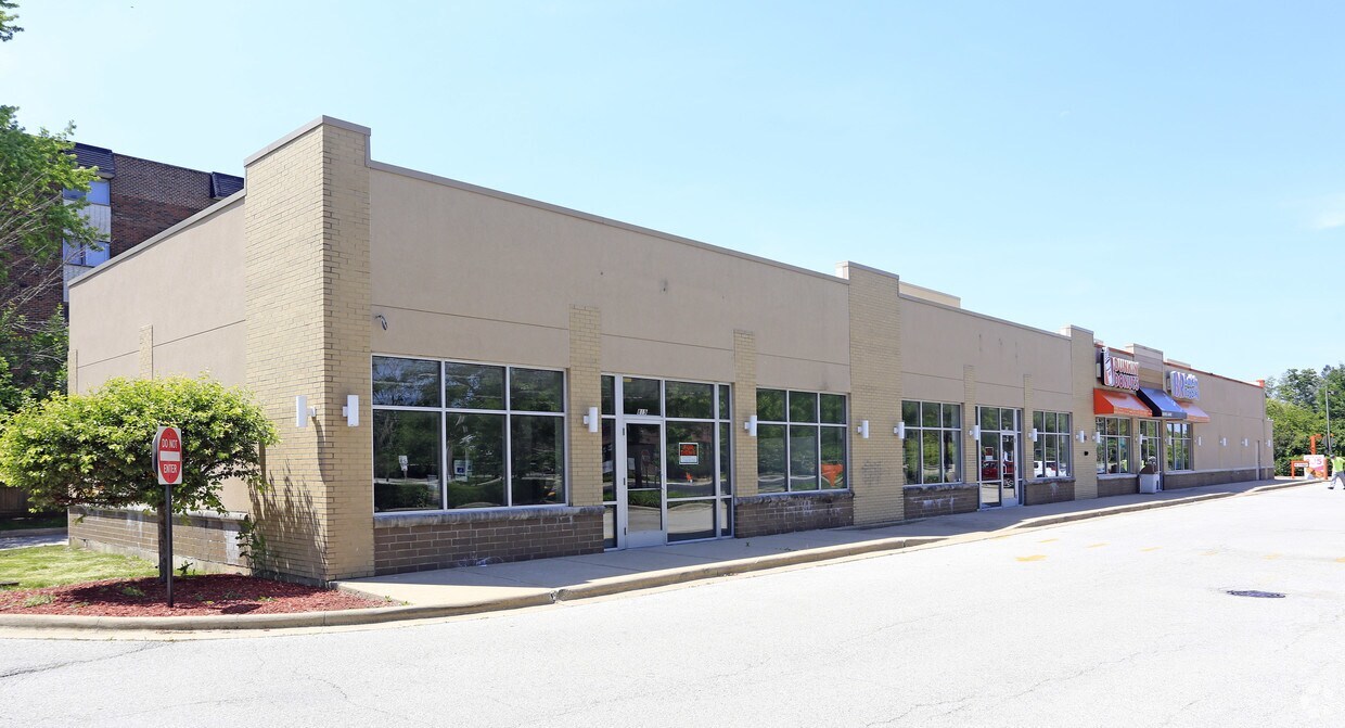 819 Ogden Avenue  Lisle IL 60532