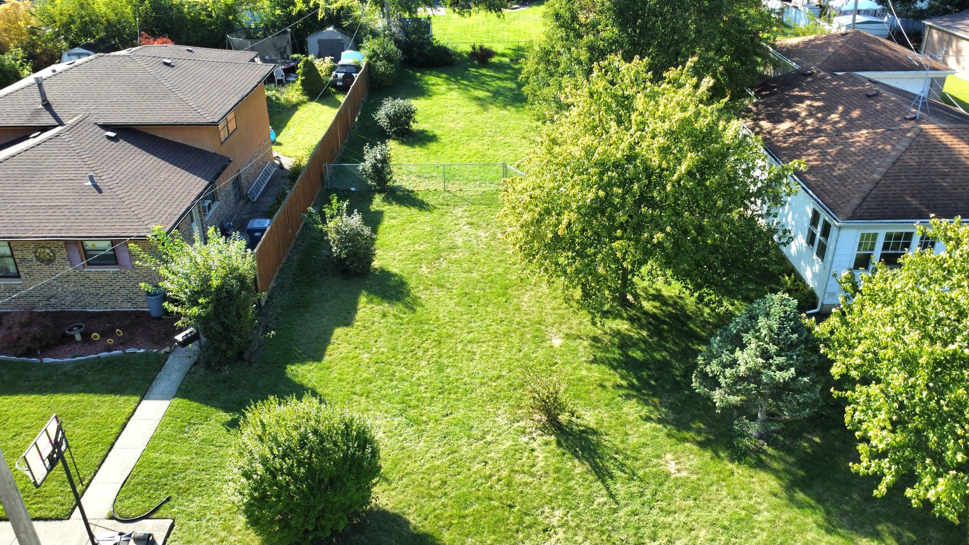 14328 Lawndale Avenue  Midlothian IL 60445