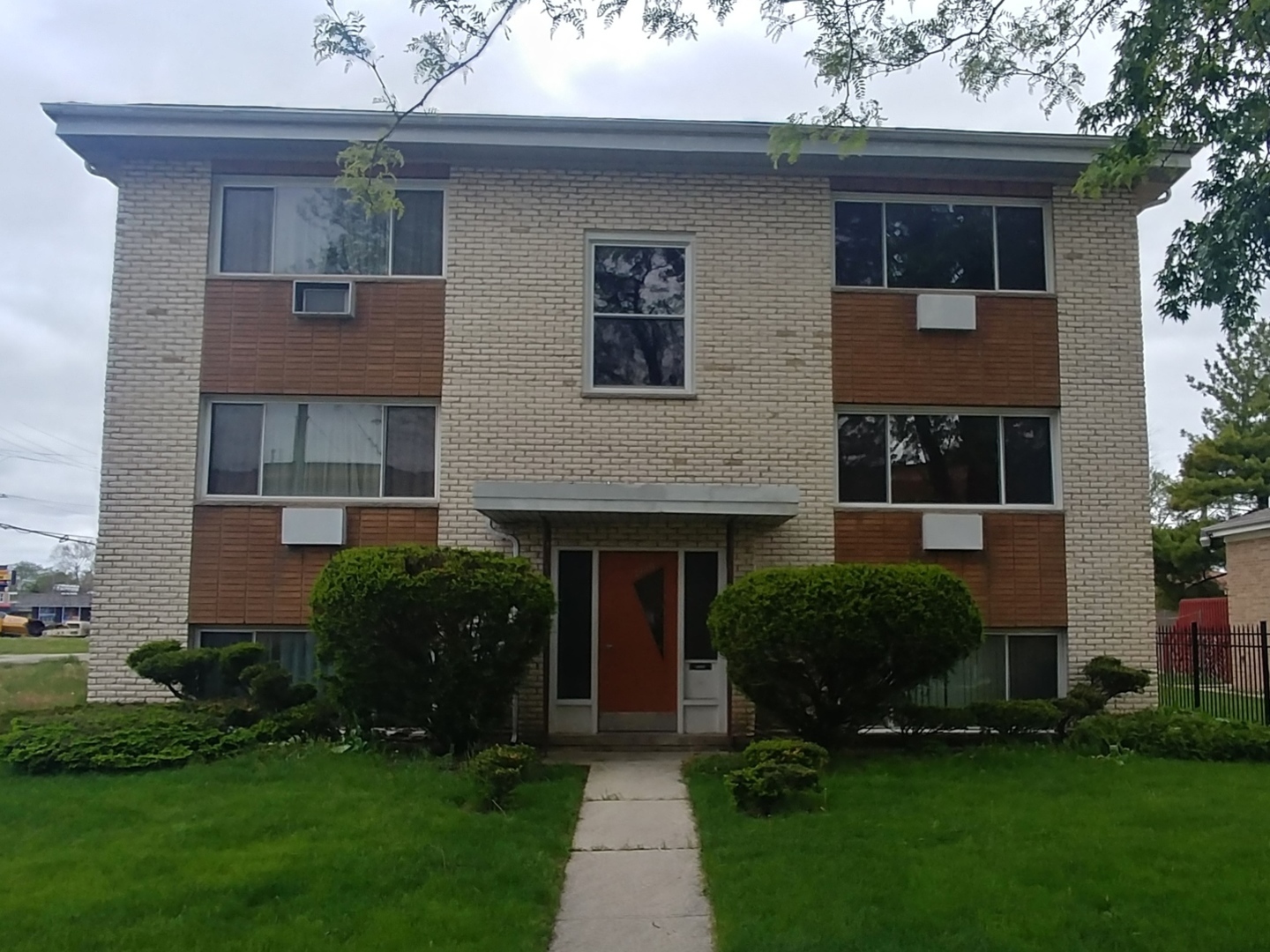 2130 13th Avenue  Broadview IL 60155