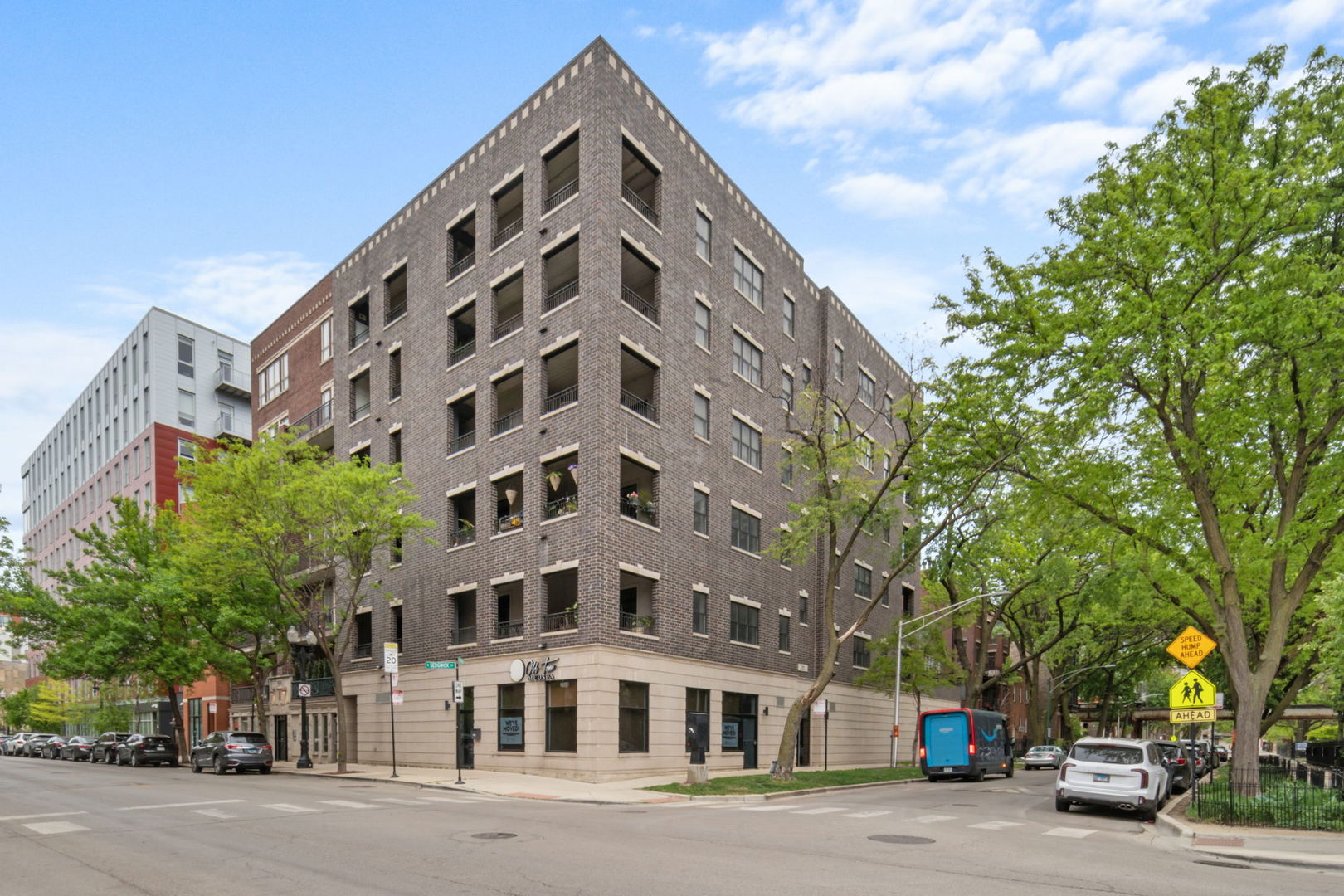 340 Evergreen Avenue  Chicago IL 60610