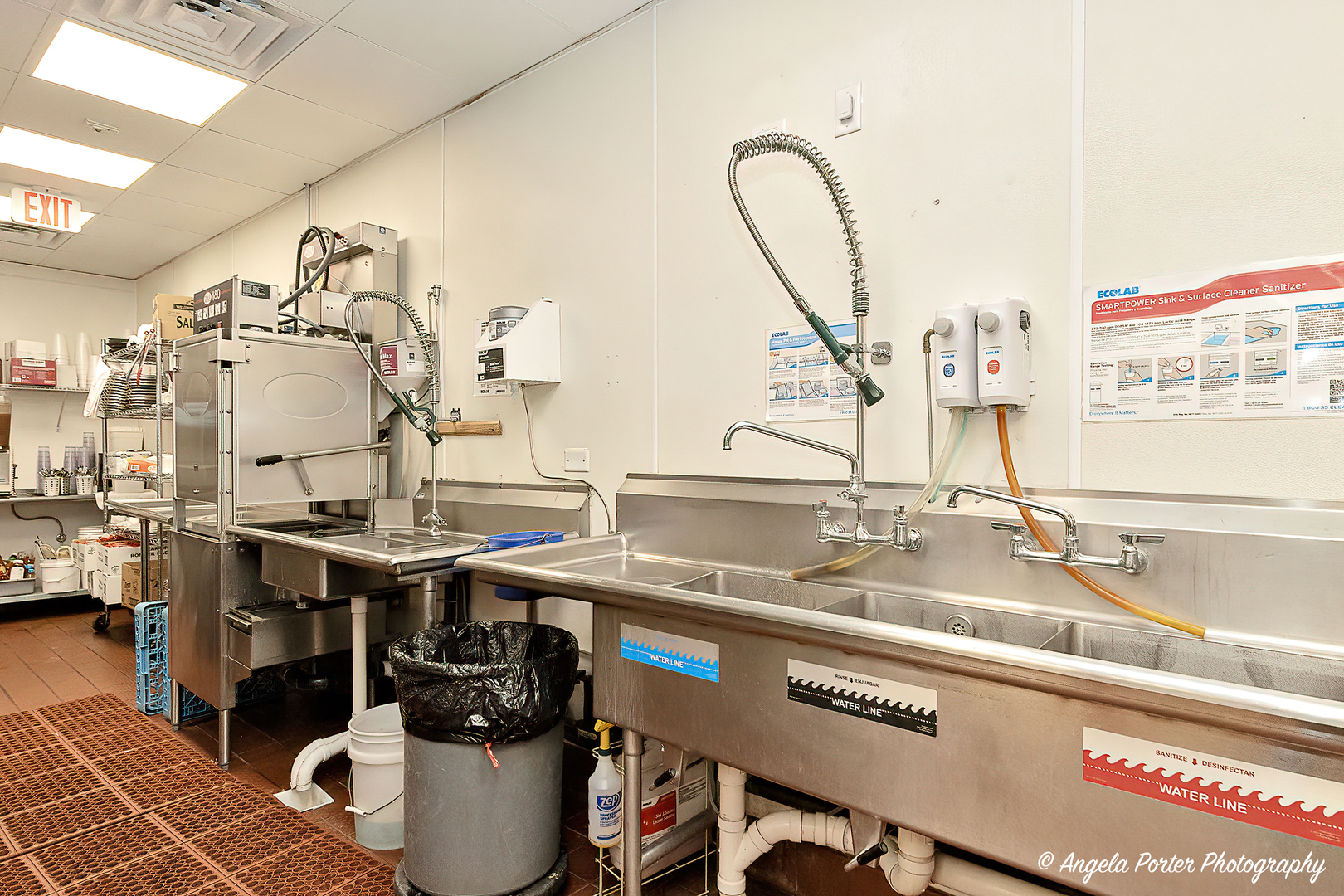 1440 Grand Avenue Lindenhurst IL 60046