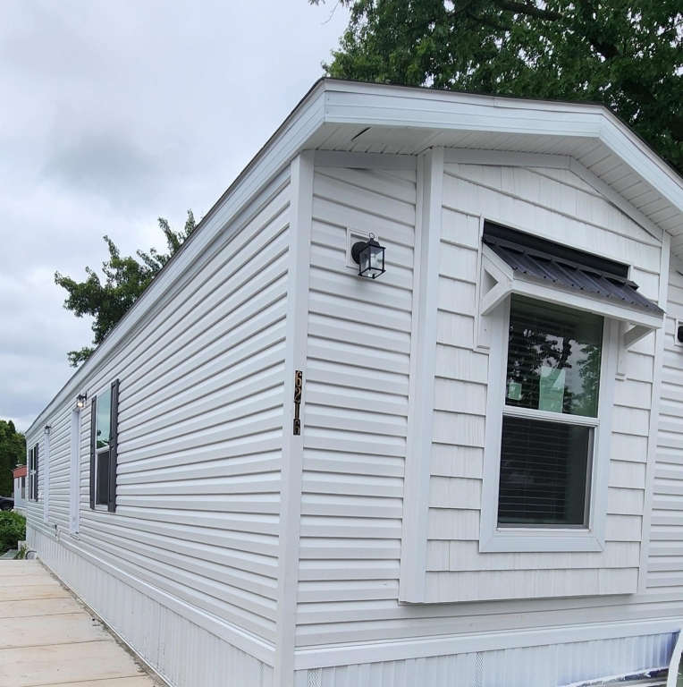 6216 Roger Lane 25 Hodgkins IL 60525