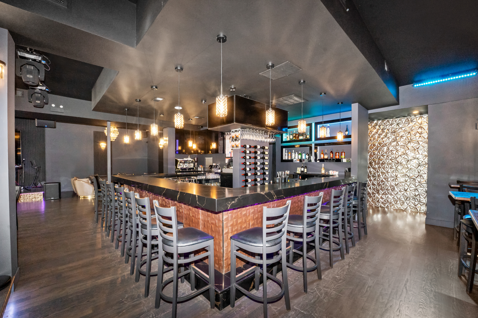 2610 Peterson Avenue Chicago IL 60659