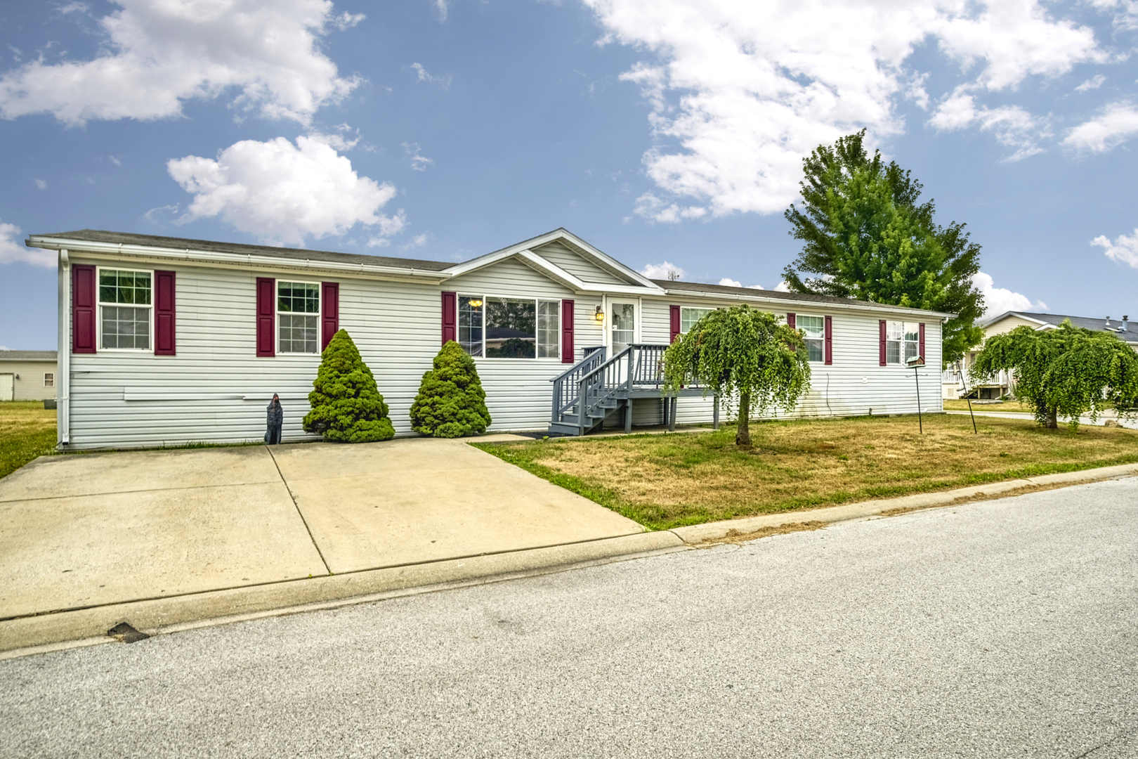 194 Sparrow Drive  Sauk Village IL 60411