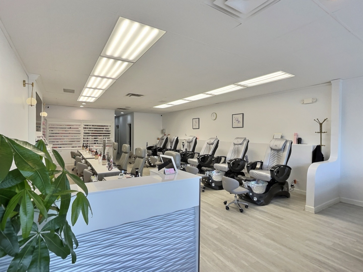 9999 Confidential Schaumburg IL 60194