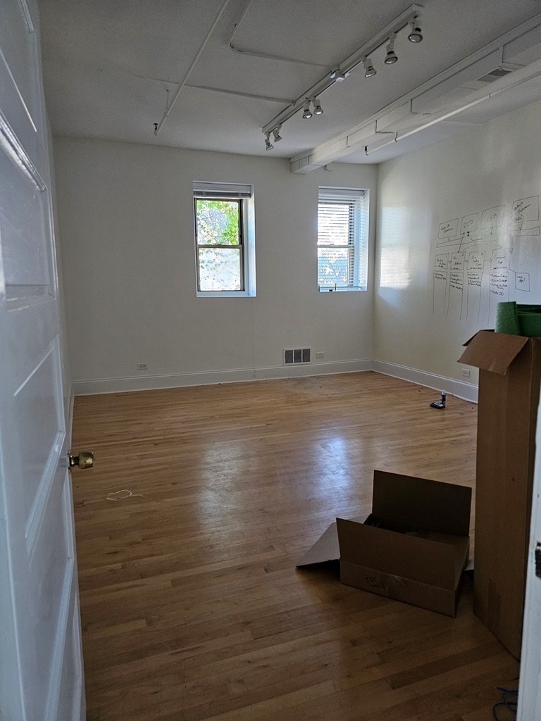 2411 Clybourn Avenue 2R Chicago IL 60614