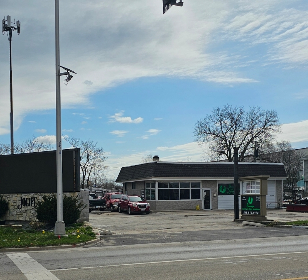 1122 Collins Street  Joliet IL 60432