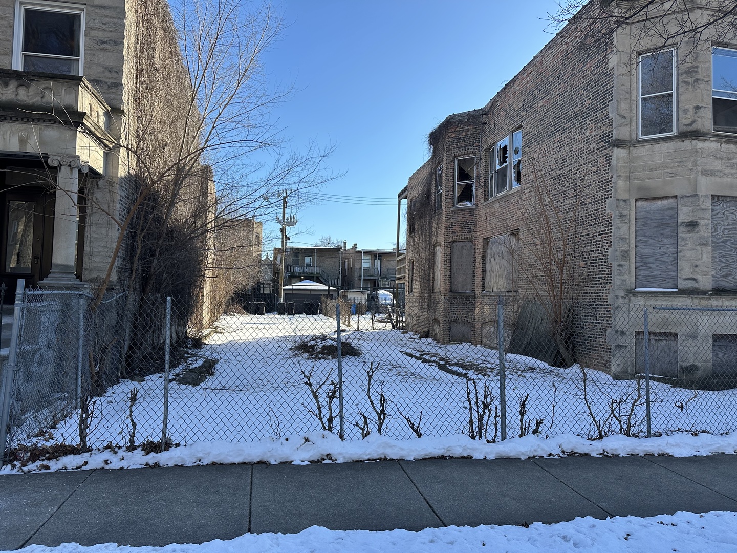 4008 MONROE Street  Chicago IL 60624