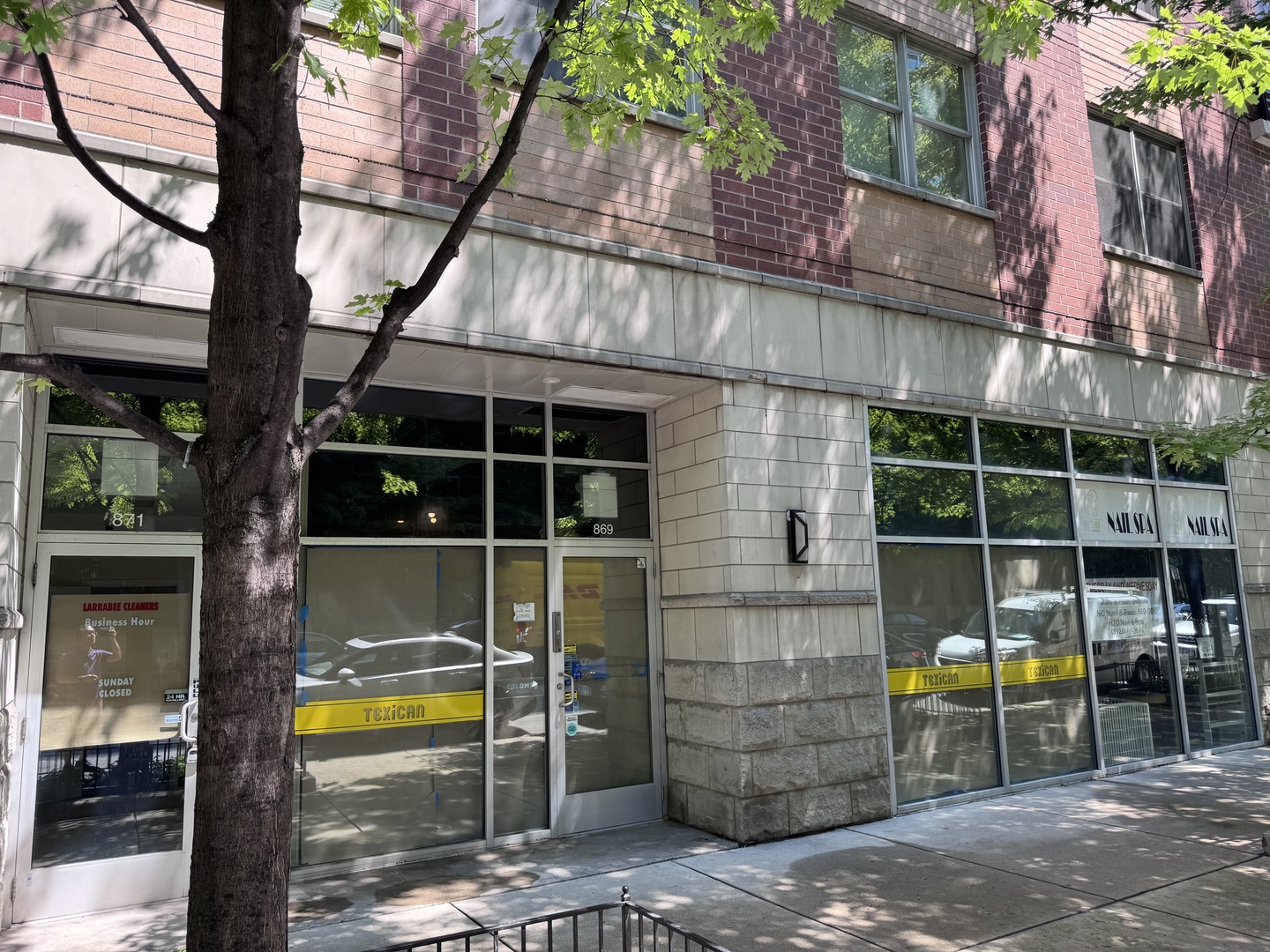 869 Larrabee Street  Chicago IL 60610