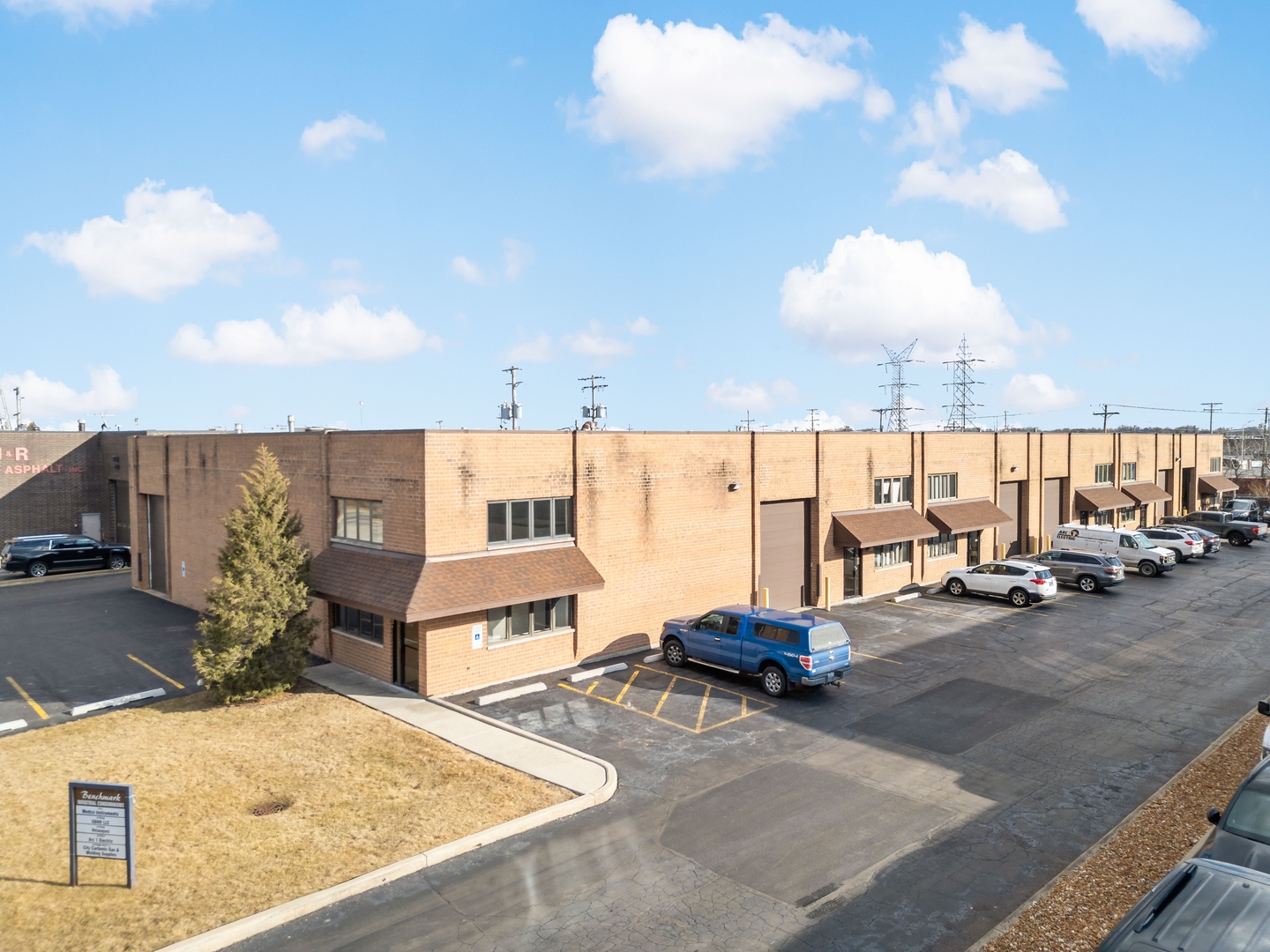 7701 98th Street  Hickory Hills IL 60457