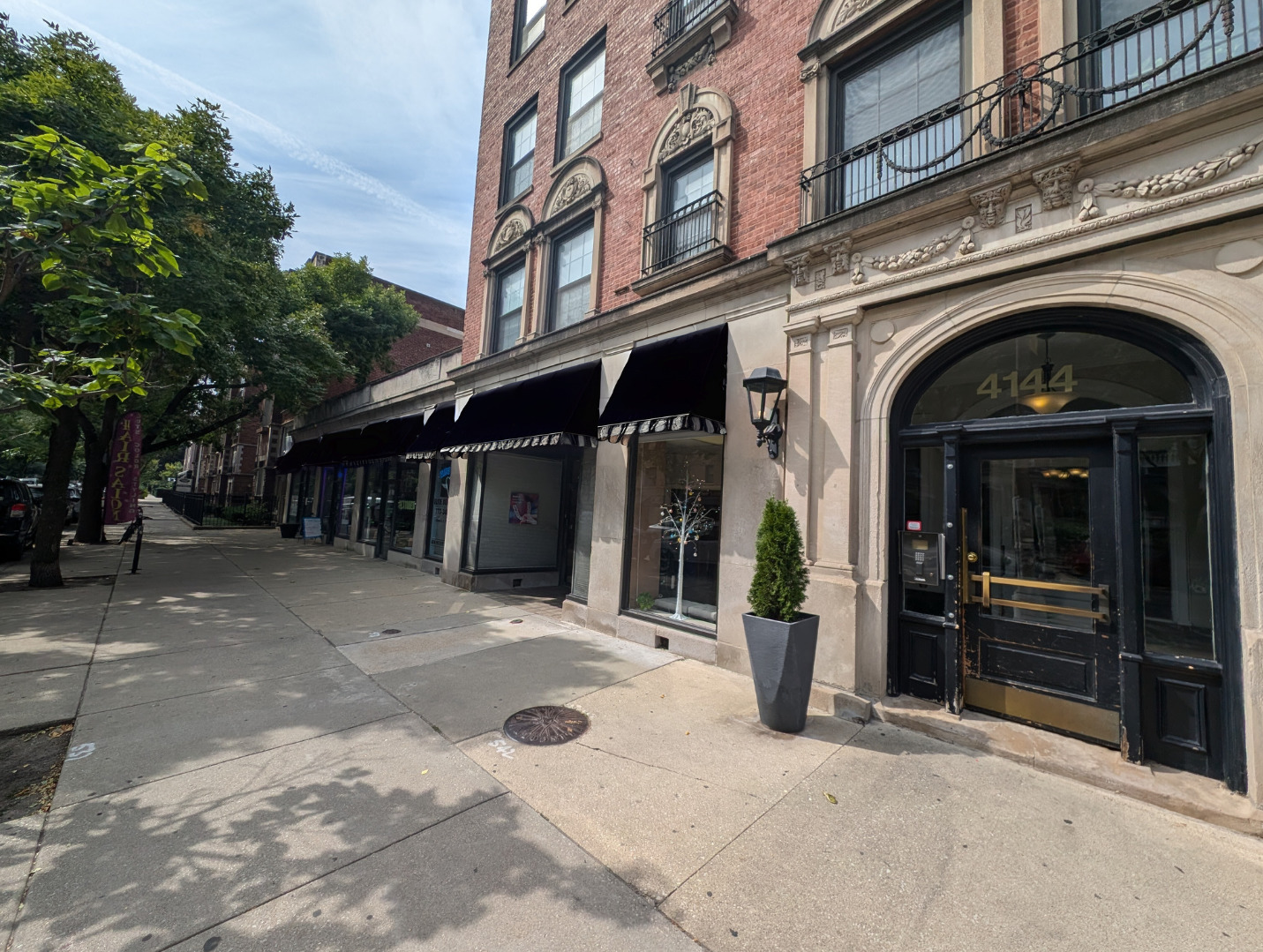 4144 Sheridan Road Chicago IL 60613