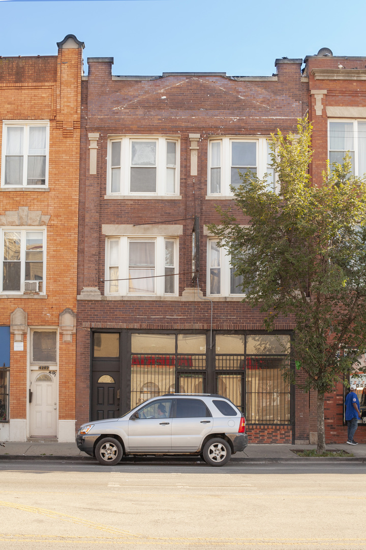 4209 North Avenue  Chicago IL 60639