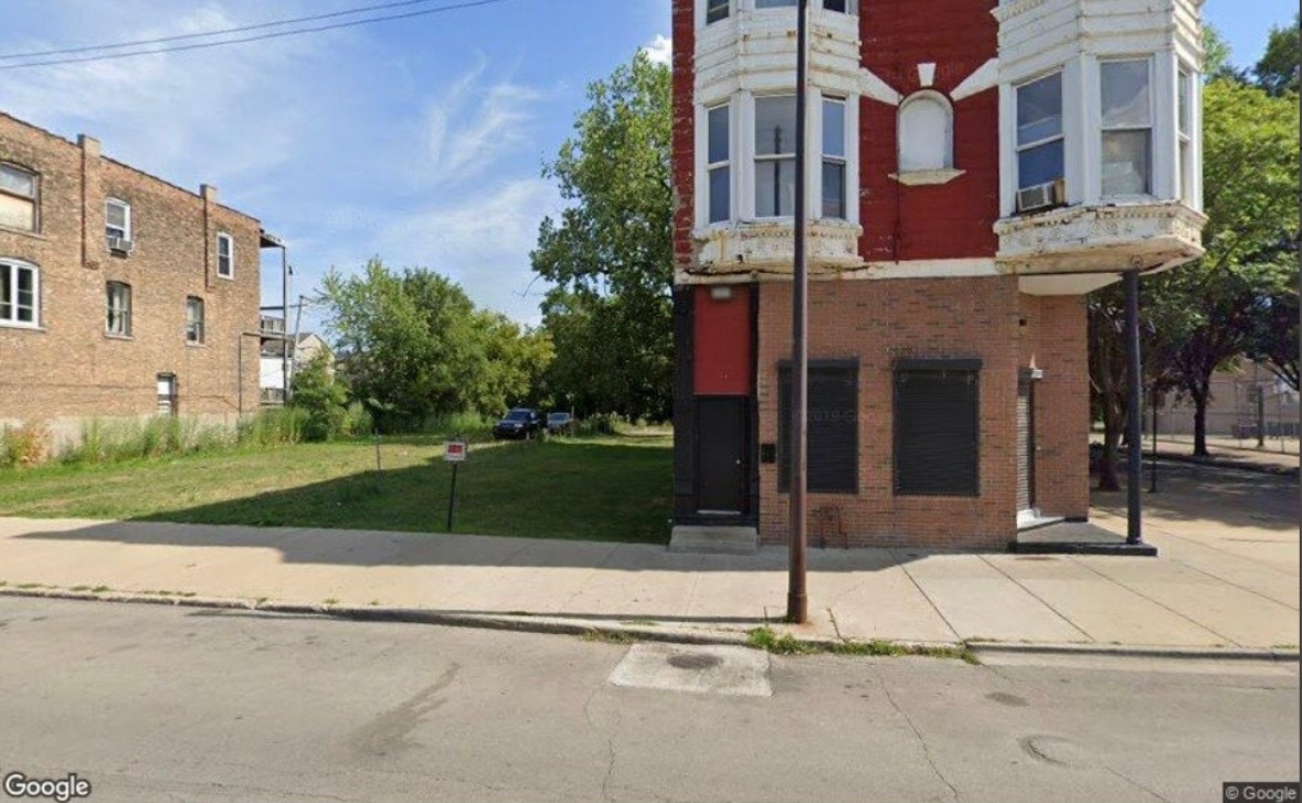 3031 5th Avenue  Chicago IL 60612