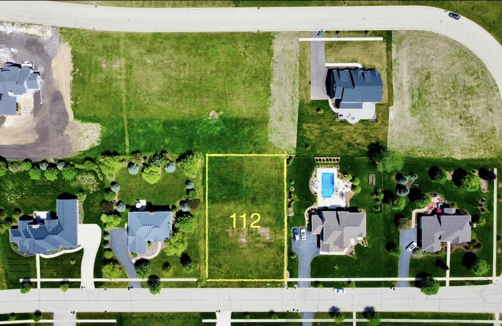 223 Merry Oaks Drive  Sycamore IL 60178