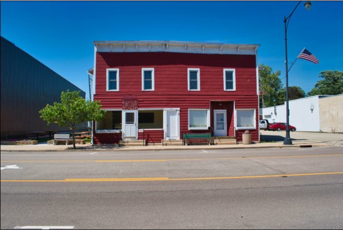 146 LINCOLN Avenue 1E Hinckley IL 60520