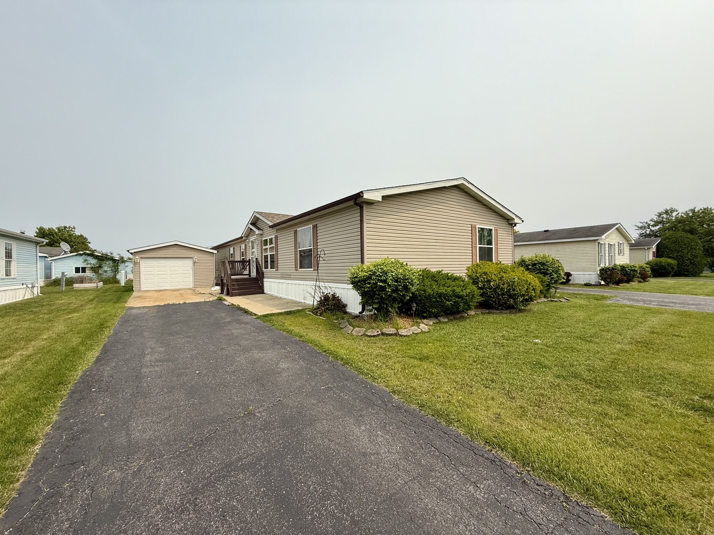 9 Swallow Lane  Beecher IL 60401